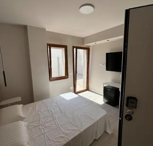 Le Terrazze Exclusive Roof Apartment *